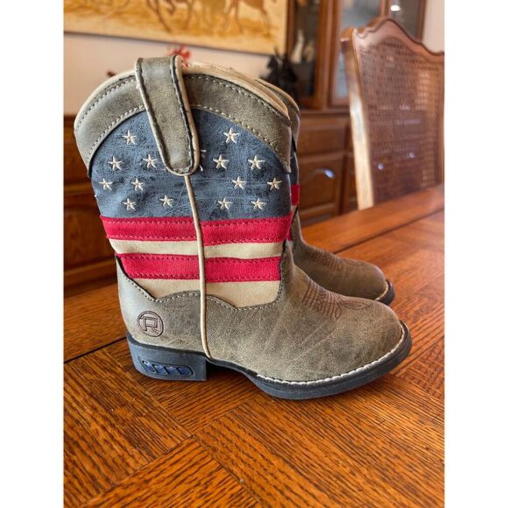Youth Roper boots size 8